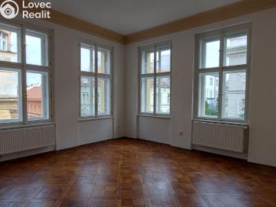 Pronájem bytu 3+KK Praha, Balbínova č. 7