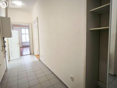 Pronájem bytu 3+KK Praha, Balbínova č. 16