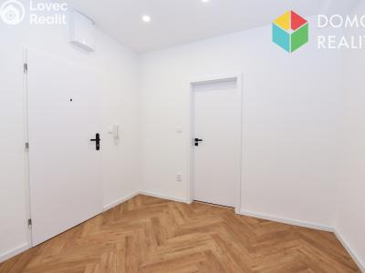 Sale apartment 2+KK Chyňava, Obecní 234 č. 14