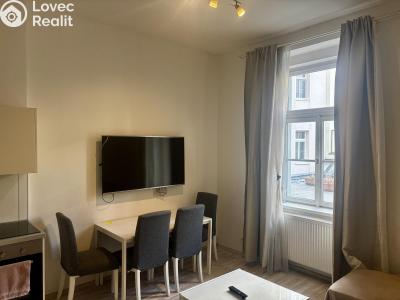 Pronájem bytu 2+KK Praha, 28. pluku č. 1