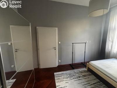 Pronájem bytu 2+KK Praha, 28. pluku č. 4