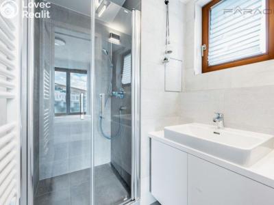 Sale apartment 3+KK Praha, Naskové č. 8