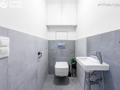 Sale apartment 3+KK Praha, Naskové č. 15