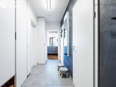 Sale apartment 3+KK Praha, Naskové č. 16