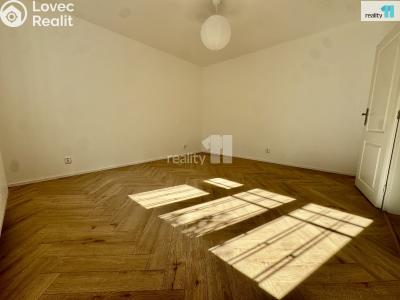 Rent apartment 2+KK Praha 8, Na stráži č. 2