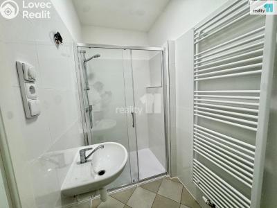 Rent apartment 2+KK Praha 8, Na stráži č. 13