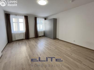 Pronájem bytu 1+KK Jablonec nad Nisou, Anenské náměstí č. 2