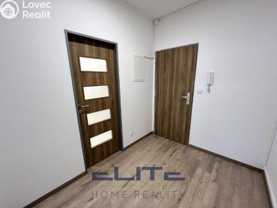 Pronájem bytu 1+KK Jablonec nad Nisou, Anenské náměstí č. 8