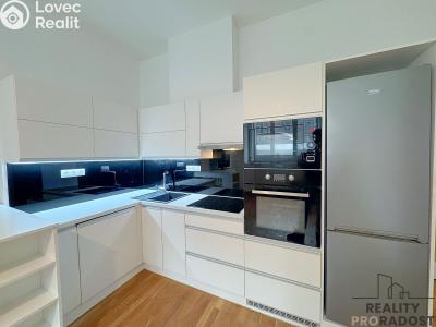 Pronájem bytu 2+KK Praha, Nikoly Tesly č. 2