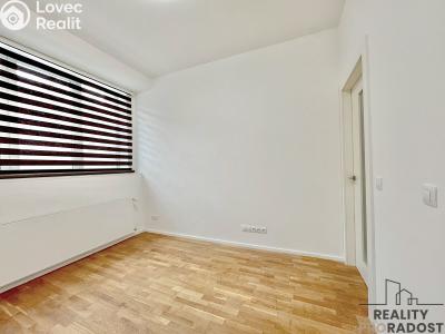 Pronájem bytu 2+KK Praha, Nikoly Tesly č. 4