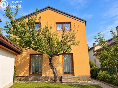 Продаж сімейного будинку Praha, Záhornická č. 24