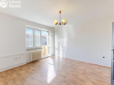 Sale apartment 2+1 Pardubice, náměstí Dukelských hrdinů č. 8