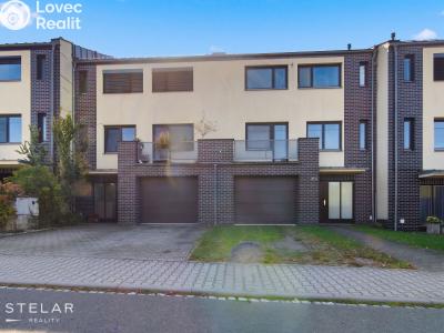 Продажа семейного дома Vřesina, Hřbitovní 830 č. 1