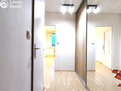 Rent apartment 2+KK Praha, Kurčatovova č. 7