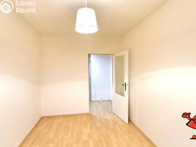 Rent apartment 2+KK Praha, Kurčatovova č. 8