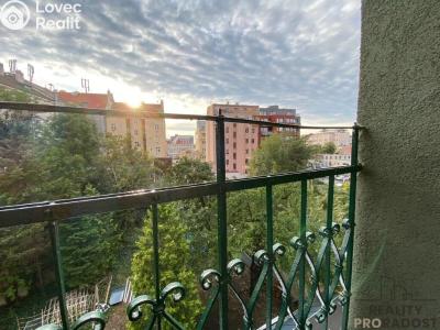 Pronájem bytu 1+KK Praha, Freyova č. 8