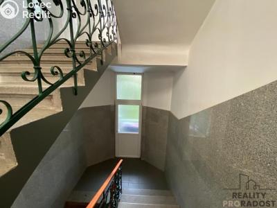 Pronájem bytu 1+KK Praha, Freyova č. 10