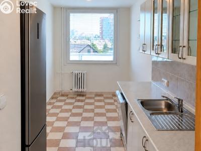 Prodej bytu 3+1 Praha, Kuželova č. 5