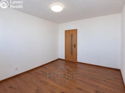 Prodej bytu 3+1 Praha, Kuželova č. 10