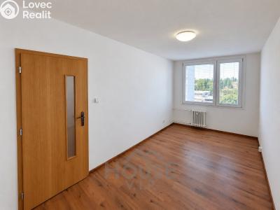 Prodej bytu 3+1 Praha, Kuželova č. 12
