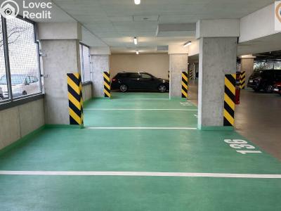 Sale parking place Praha, Zakšínská č. 2