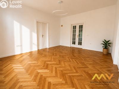 Rent apartment 3+1 Hradec Králové, Dukelská třída č. 7