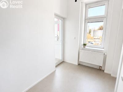 Rent apartment 3+1 Hradec Králové, Dukelská třída č. 25