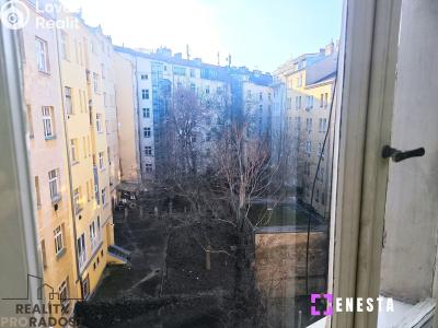 Pronájem bytu 1+KK Praha, náměstí Generála Kutlvašra č. 5