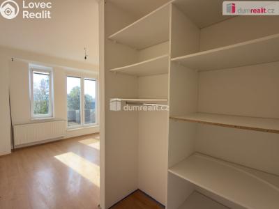 Pronájem bytu 4+KK Chlumec, Holubova č. 17
