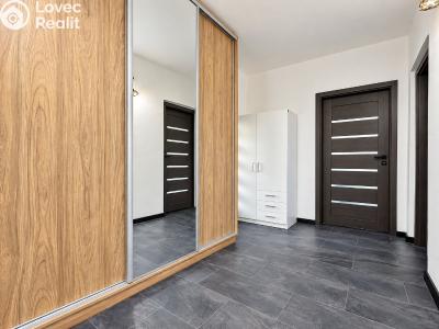 Prodej bytu 3+1 Chomutov, Výletní 5262 č. 23