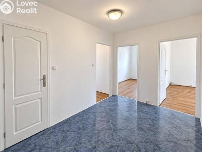 Pronájem bytu 3+1 Praha, Olbramovická č. 8