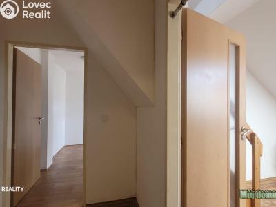 Pronájem bytu 3+KK Praha, Věštínská č. 10