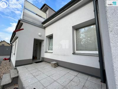 Pronájem bytu 2+1 Jeneč, Lidická č. 6