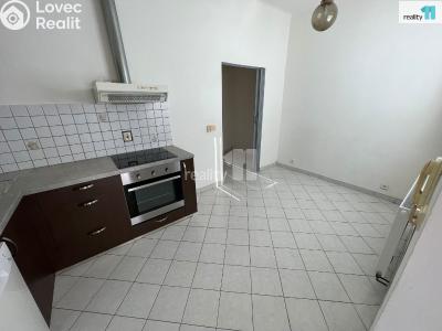 Pronájem bytu 2+1 Jeneč, Lidická č. 7