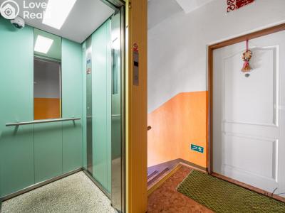 Sale apartment 2+1 Chodov, Vítězná č. 15