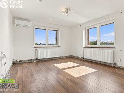 Pronájem bytu 3+1 Hvozdná, K Větřáku 236 č. 4