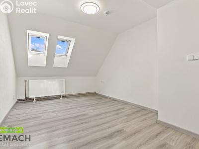 Pronájem bytu 3+1 Hvozdná, K Větřáku 236 č. 5