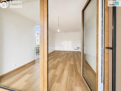 Sale apartment 2+KK Praha 12, Kolmanova č. 9