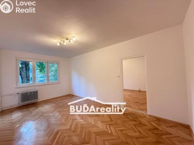 Pronájem bytu 2+1 Zlín, M. Knesla 4015 č. 9