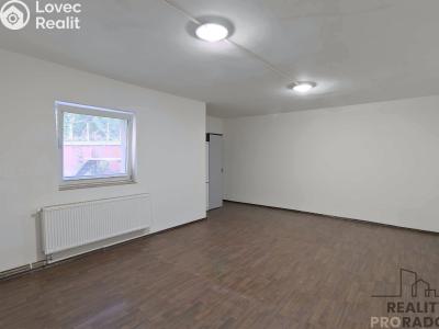 Pronájem bytu 6 a více Brno, Hvězdová č. 8