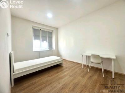 Rent apartment 3+1 Praha, 5. května č. 2
