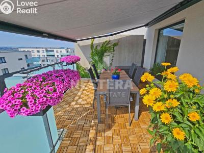 Rent apartment 4+KK Praha, náměstí Junkových č. 1