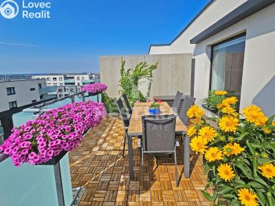 Rent apartment 4+KK Praha, náměstí Junkových č. 6