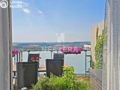 Rent apartment 4+KK Praha, náměstí Junkových č. 10