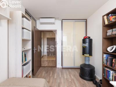 Rent apartment 4+KK Praha, náměstí Junkových č. 15