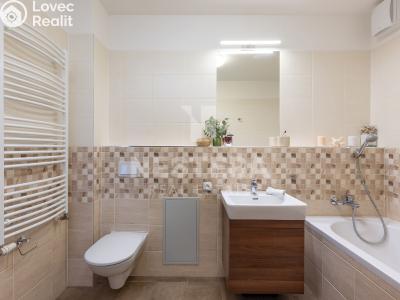 Rent apartment 4+KK Praha, náměstí Junkových č. 17