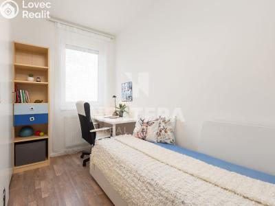 Rent apartment 4+KK Praha, náměstí Junkových č. 18