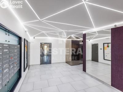 Rent apartment 4+KK Praha, náměstí Junkových č. 22