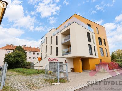 Rent apartment 3+KK Praha, Nesvadbova č. 35