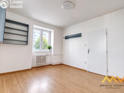 Rent apartment 2+1 Hradec Králové, Průmyslová č. 12